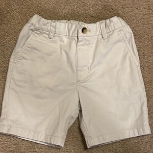 Vineyard Vines khaki shorts